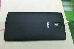 Low and behold No.1 show off their own OnePlus One clone