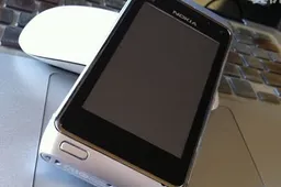 Nokia N8 Clone is as bad as the real thing! Only without the killer camera!