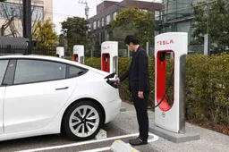 Tesla Takes Over The Japanese Pure Electric Vehicles Market Because Of The Government's Late Decision