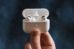 AirPods Not Connecting to iPhone? Learn How to Fix It!