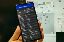 OnePlus 6 Leaked On A Photo Showing Snapdragon 845 Chip OnBoard