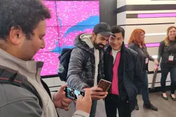 OnePlus 6T had more people waiting on the line than the iPhone XS