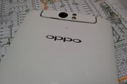 Oppo Ambassador Oppo N1 unboxing and hands on