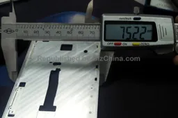Purported metal frame of the Oppo Find 7 leaked