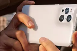 Oppo Find X3 has appeared on live photos