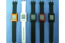 Kickstarter Pebble Watch finally gets FCC approval