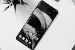 How to Fix Your Phone When the Screen Turns Black-and-White: A Step-by-Step Guide