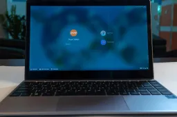 Chrome OS successfully installed on the Chuwi LapBook SE