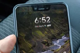 A Pixel 3 XL has been forgotten in a lyft car, pics leaked again