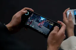 Ayaneo Pocket S launches with flagship Snapdragon G3x Gen 2 for high-performance mobile gaming