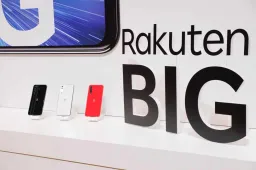 Rakuten BIG introduced with a sub-screen camera and IP68 protection