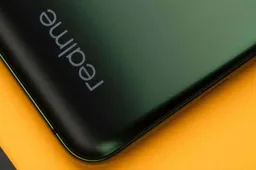 Realme Q3 to use a self-luminous fluorescent logo on the rear