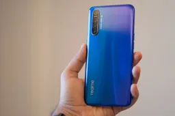 Realme X50 5G phone charging gets 70% in 30 minutes