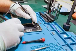 These are the easiest smartphones to repair right now