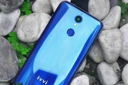 Ivvi releases attractive glass bodied phone with 3D display