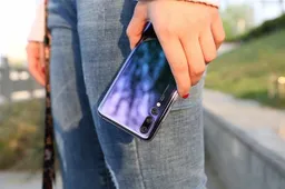 Lenovo Z5 To Sport a Gradient Back Panel Like Huawei P20