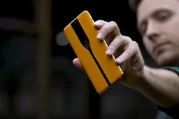 OnePlus 8 Leaked Manual Showcases Its Front Look