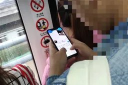 Alleged Xiaomi Mi 8 Leaked On a Live Photo