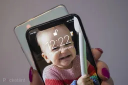 Using The Galaxy S10's Wireless PowerShare requires a minimum power charge