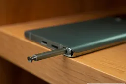 Samsung will launch a special protective case that can hold the S Pen
