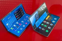 Samsung to Unveil Largest Foldable OLED Display at CES 2025