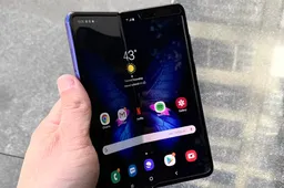 AT&T cancels Samsung Galaxy Fold preorders