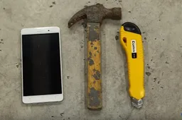 Bluboo Maya display test with explosive-proof film on top