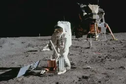 NASA briefly loses contact with ISS for the first time in 24 years - tries to contact astronauts via Russian system