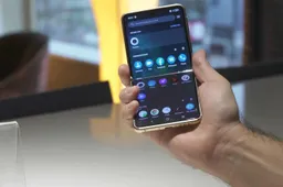 TCL unveils a foldable clamshell smartphone for $ 600