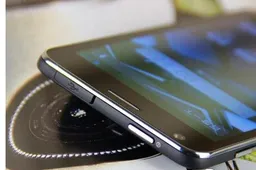 TCL S850 world's thinnest Android phone at 6.45mm!