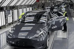 Tesla Shanghai Gigafactory exports over 8,000 cars to Europe in a month