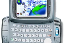 T-Mobile Sidekick is back, kind of