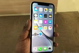 Apple Lowered iPhone XR Prices In India To Compete With OnePlus 6T and Galaxy S10e