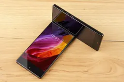 Vkworld set to Launch Three New Handsets in October, one of them is a Flip Phone!