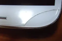 First cracked UMi X2 screen!