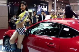 Update: JiaYu G4 Vs. UMi X2 camera shootout at Qingdao International Auto Show 2013!