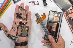 HONOR Magic V2: Assembling the World's Thinnest Foldable Phone