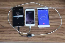 Ulefone Power used as a power bank, charges an iPhone