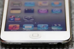 White iPod Touch Found in Chinese Noodle Shop! Is Probably This Year's Most Fake Blog Post!