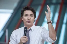 Trudeau frowns at Meta's decision to block wildfire news