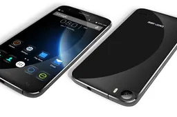 Doogee F3 uses Ultra Clear Glass and dual 2.5D panels
