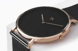 Xiaomi Releases a 6.2mm Thick I8 Simple Quartz Watch For 399 Yuan ($63)