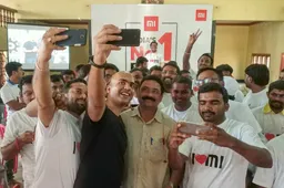 Indian Local Traders Converts Their Shops Into Exclusive Mi Stores