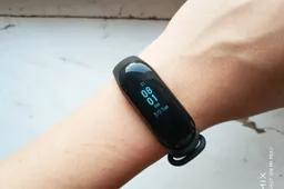 Xiaomi Mi Band 3/4 app update brings seamless adaptation to Android Q