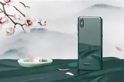 Xiaomi MIX 3 emerald colour will be available on November 11