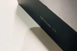 Xiaomi Mi Note 10 box appears online