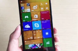 Real photos of the Xiaomi Mi4 running Windows