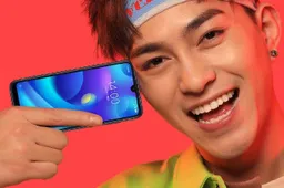 Xiaomi Mi Play hit the shelves today for 1099 yuan ($160) with one-year free internet access