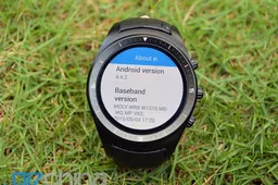 Zeaplus' K18 smartwatch looks pretty good, runs full Android and can make calls!