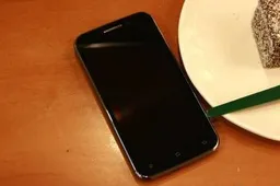 Zopo ZP800 real phone turns up with disappointing hardware